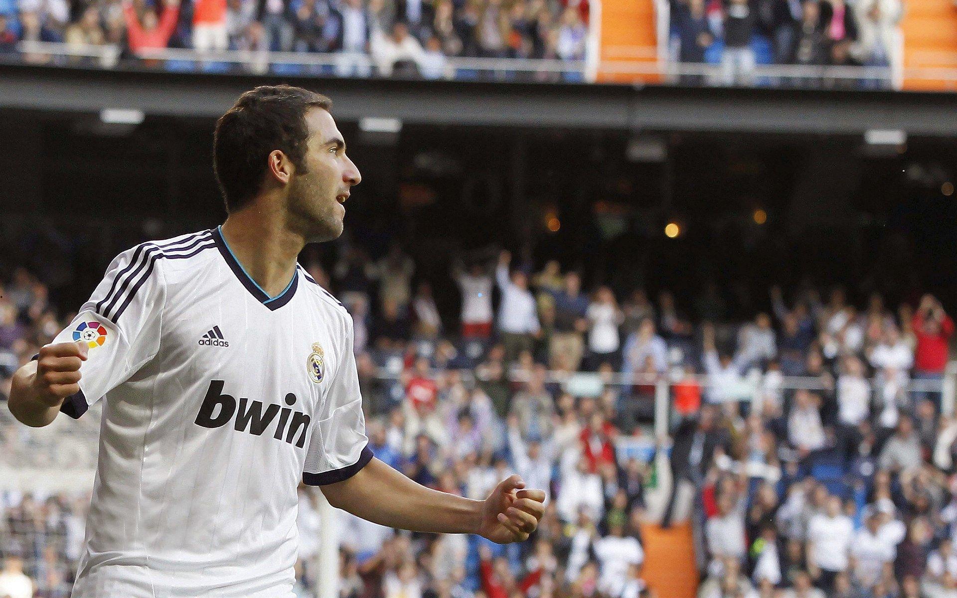 斯马特高效全能之夜，5中4轰16分，三分神准率队取胜